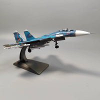 High-Fidelity Simulation 1:100 Scale Su-33 Fighter Jet Model Foldable Wings Russian Navy Su-33 Diecast Model Opening Canopy Carrier-Based Fighter Jet Model Rolling Wheels for Aviation Fans