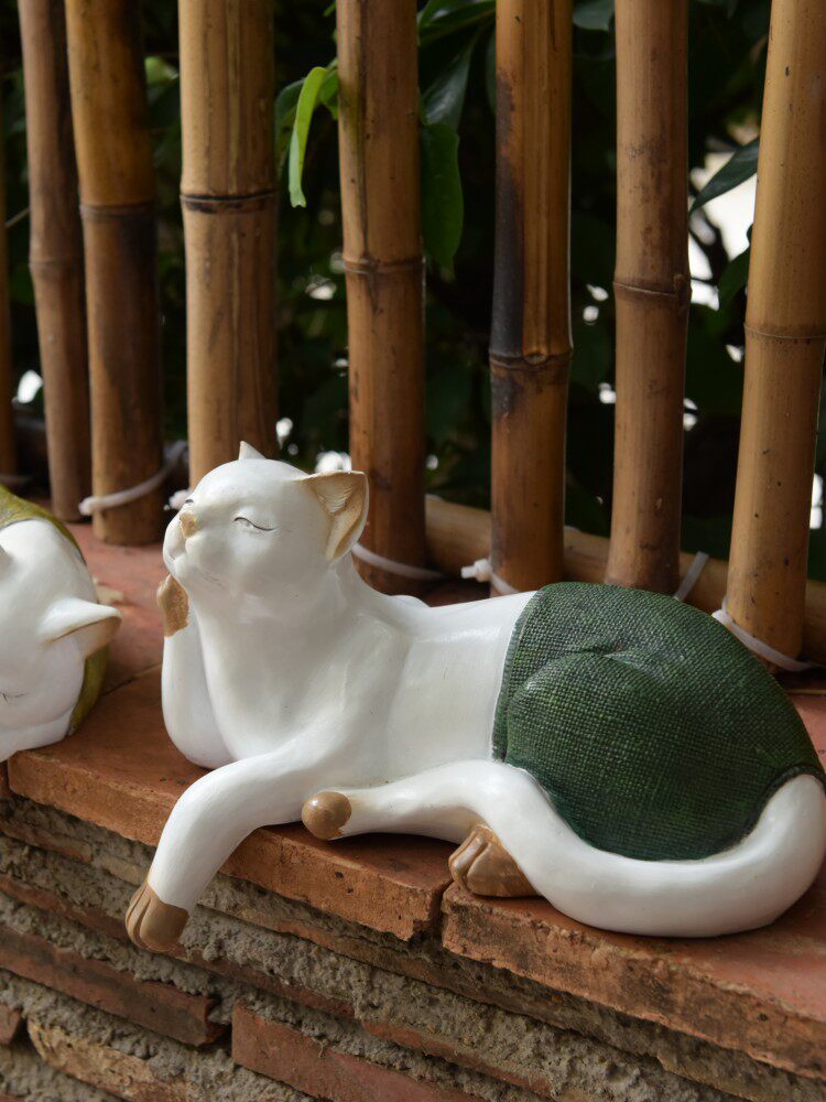 Creative Cute Lazy Cat Resin Ornament for Balcony and Garden
