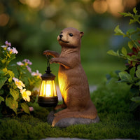 Outdoor Otter Figurine with Lantern Resin Otter Statue with Lantern Weather-Resistant Solar Garden Statue Waterproof for Gardeners, Nature Lovers, Patio, Flower Bed, Walkway