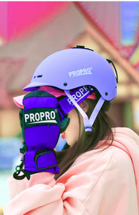 propro滑雪头盔联名时尚帽檐带运动相机支架单双板头盔