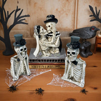 Halloween Resin Skull Ornaments Gothic Couple Kissing Statue Tabletop Window Party Decoration Props