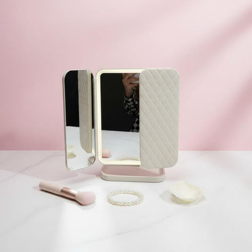 Shell-Shaped three-panel Mirror Built-in light-emitting diode Lights three-panel Lighted Mirror for gentlemen
