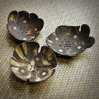 3 Pieces Coconut Shell Soap Dish Eco-Friendly Handmade Soap Tray Bathroom Accessory Decorative for Washroom