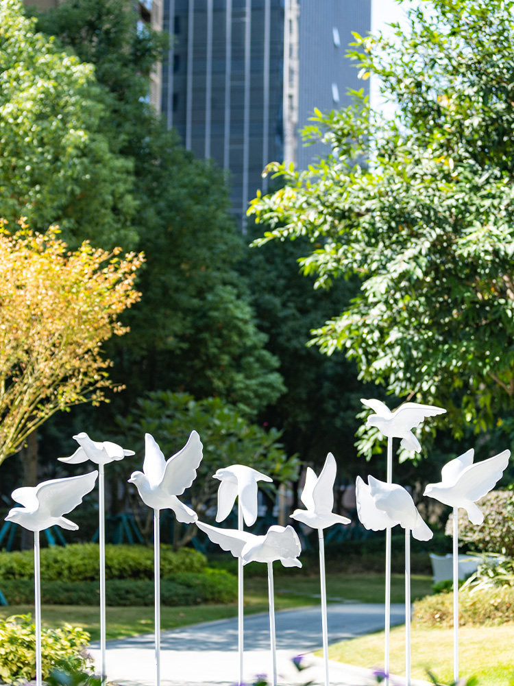 Abstract Fiberglass Pigeon Sculpture Garden Ornament