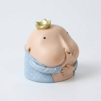 Pinching Nose Boy Sculpture, American Style Resin Figurine