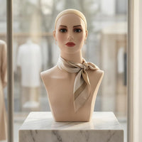 Female Hairpiece Head Bust Plain Hairpiece Display Bust Smooth Surface