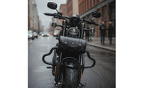 Biker-Style Motorcycle Hanging Bag Riveted Motorcycle Bag with Skull Emblem Structured Saddlebag Long-Lasting for Bikers