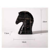 Resin Horse Statue Horse Head Statue Resin Horse Decor Geometric Sculpture Contemporary Marble Look Ornament Suitable for Office Desk Living Room Gift Giving Study Room