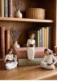 European Minimalist Resin Figurine - Girl Reading Book
