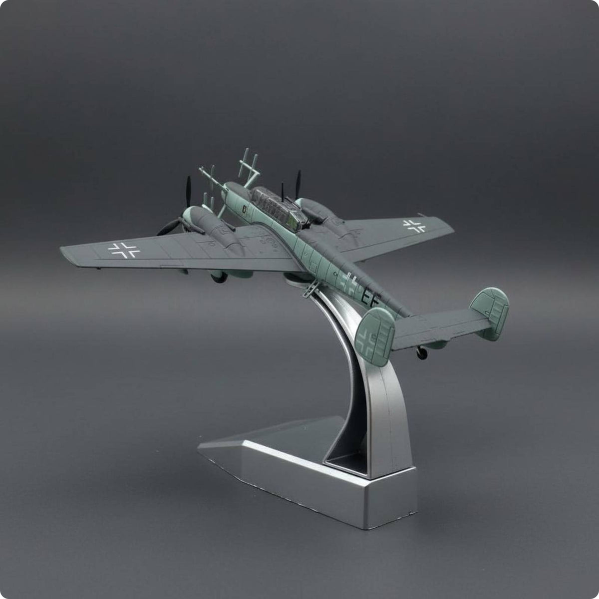 1:100 Scale Model Airplane Die-  WW2 Fighter Aircraft Model Detailed Finish Collectible for Collectors, Desk