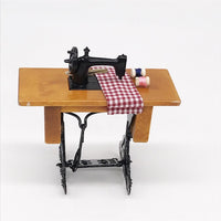 1:12 Scale Dollhouse Miniature Vintage Sewing Machine Model