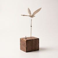 Wooden Swan Music Mechanicalup Musical Box with Flapping Feathers Handmade Swan Model for Art Collectors