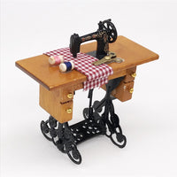 1:12 Scale Dollhouse Miniature Vintage Sewing Machine Model