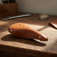 Vintage Leather Bike Saddle Breathable Design Riveted Leather Bike Seat Ergonomic Shape Classic Cycle Saddle