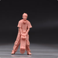 1/64 Skateboarder Figurine Realistic 1/64 Scale Figure High Detail Diorama Prop for Hobbyists
