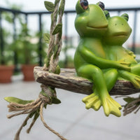 Frog Swing Ornament Green Frogs Resin Frog Swing Foliage Vine Wrap for Courtyard