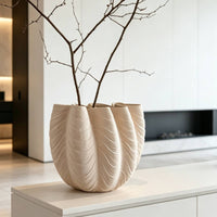 Wave Vase French Retro Style Decorative Flower Vase Presentable Home Decor Item for Showroom