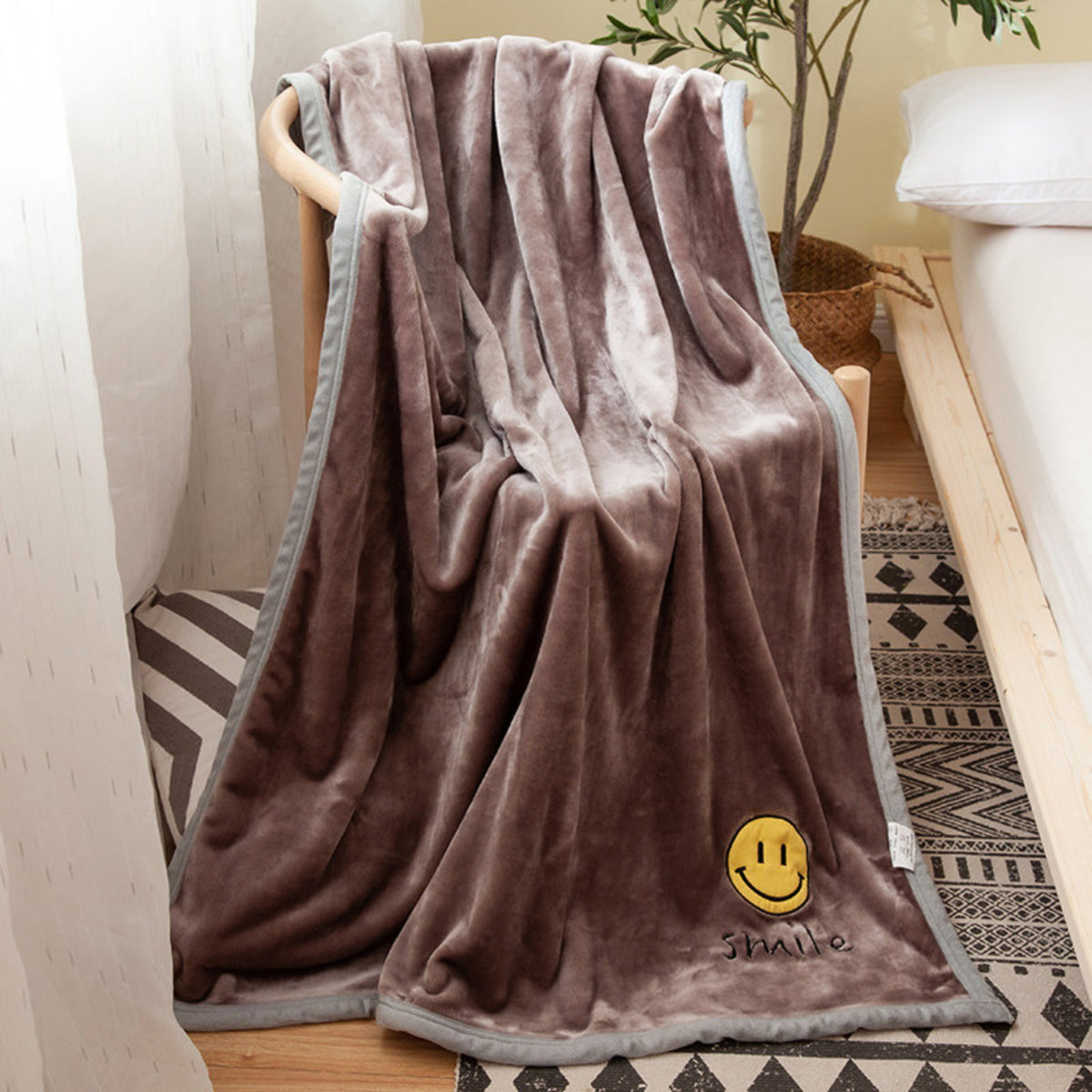 Cartoon Embroidered Throw Soft and Cozy Fleece Coverlet High Density Textile