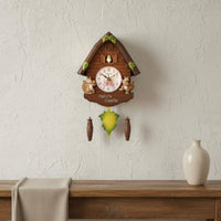 Retro Design Cuckoo Clock Operated Wooden Cuckoo Wall Clock Traditional Home Decor for Kids, Children's Bedroom, Living Room