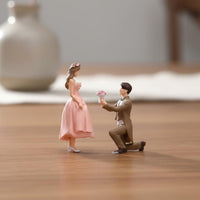 2 Pieces Proposal Scene Figurine Set Hand-Painted for Dioramas, Model Collectors