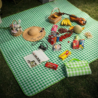 Picnic Blanket and Camping Mat with Floral Pattern, Large Waterproof Mat for Beach Use, 200cm x 200cm Foldable Camping Blanket, Kids Picnic Mat