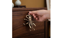 Decorative Grasshopper Drawer Pull Compact Furniture Knob Vintage-Inspired Brass Cabinet Handle Sculpted for Cabinets, Drawers, Wardrobes