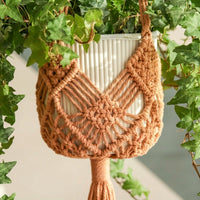 Hanging Basket for Garden Decor and Wall Decor, Pack of 4 Macrame Hanging Plant Hangers for Living Room, Boho Style Tassel Decor, Rope Woven