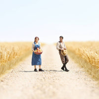 2 Pieces Farm Figurine Realistic Feature 1/64 Scale Miniature People