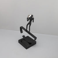 北欧创意抽象杂技运动人物金属摆件玄关卧室书房客厅桌面家居饰品