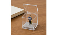 1/64 Miniature Man Figurine with Backpack Realistic Detail Miniature Figurine with Tote Bag Fine Workmanship Painted for Desk Decoration