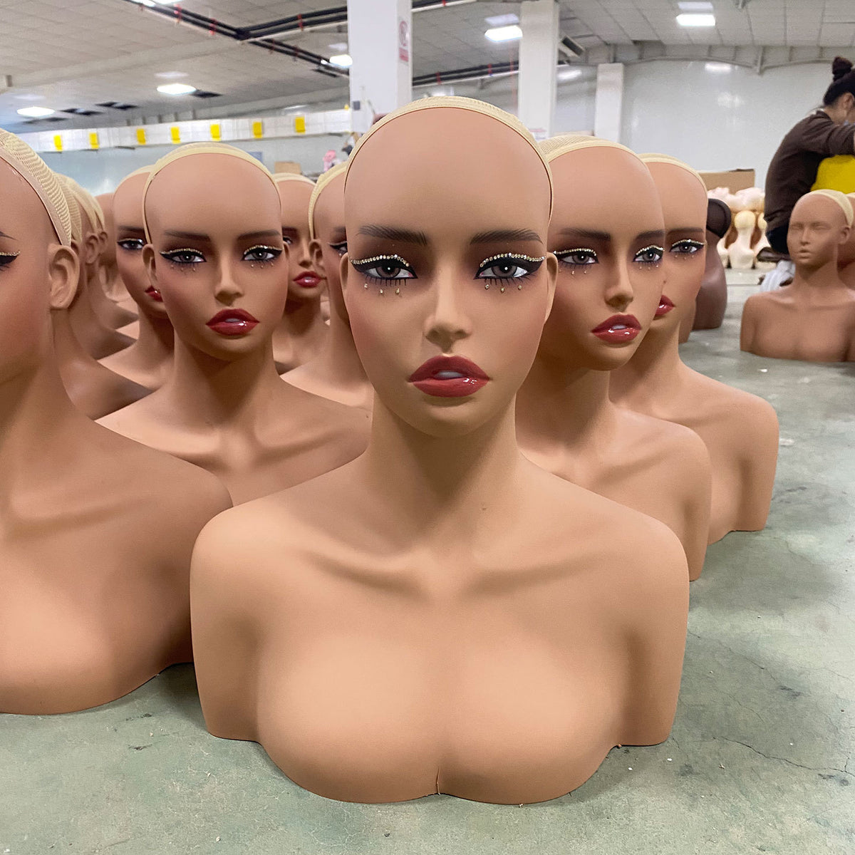 Half-Body Double-Shoulder Wig Display Mannequin Head with Stand
