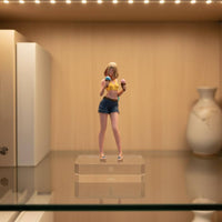 1/64 Scale Girl Figure Hand-Painted Miniature Scene People Figure for Hobbyists