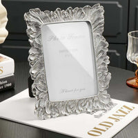 Resin Photo Frame with Leaf Design in Modern Minimalist Style