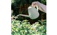 Long Spout Watering Can Comfortable Handle 2L Watering Pot Lightweight Pumpkin Shape Waterer for Gardeners, Balcony