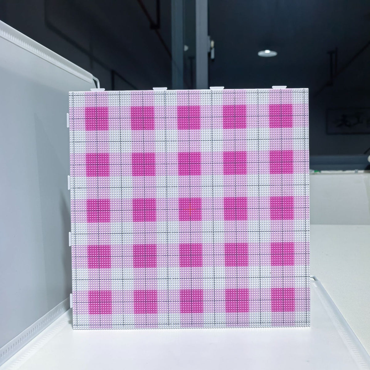 28x28cm / Pink Plaid