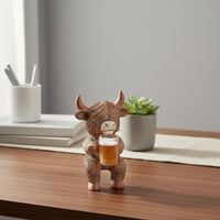 Scottish Cattle Figurine Pot Hanger Cute Creature Motif Planter Edge Decoration Hand Painted Garden Accessory for Gardeners, Desktop