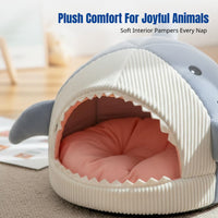 Shark-Shaped Pet Nest Semi-Enclosed Shark-Shaped Hideout All-Season Use Warm and Cozy for Indoor, Bedroom, Home