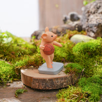 Resin Pig Figurine with Basketball Cute Pig Figurine Small Ornament Funny for Collectors
