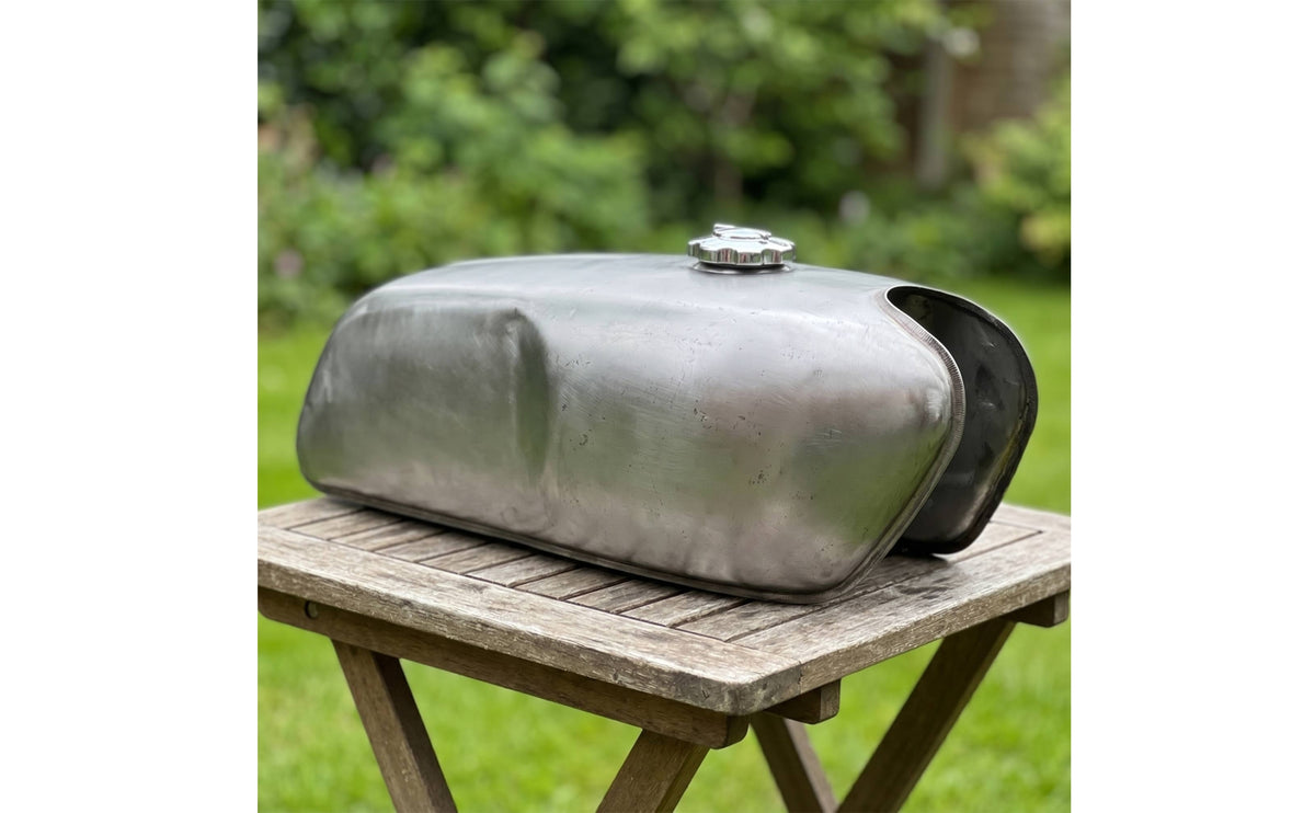 Motorcycle Gas Tank Blank Thickened Motorcycle Fuel Tank with Cap Retro