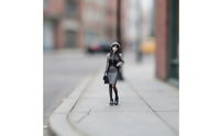 1/64 Scale Miniature Female Figurine Painted Resin Miniature Woman Figure Printed Color Desktop Ornament Figure Standing for Hobbyists, Collectors, Dioramas, City Setting Layouts, Model Displays