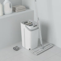 Hands-Hands-Scrape Flat Mop Built-in Squeegee Self-Wringing Mop and Container