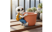 Climbing Skull Planter Resin Skull Planter Friendly Skeleton Pot Decor for Balcony