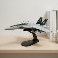 Detachable Landing Gear 1/72 Scale F/A-18F Model Highly Detailed F/A-18F Super Hornet Model Includes Display Represent Collectors Enthusiasts, Desk Decoration