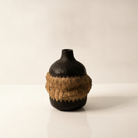 Resin Vase with Woven Band Rustic Table Centerpiece Vase Antique-Inspired
