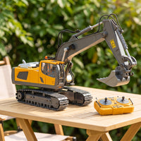 Excavator with Alloy Scoop 1:20 Scale Wireless Control Excavator RC Digger 11-Function Digger Tracked for Children, Indoor Play