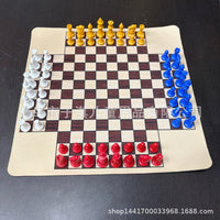 四人仿木纹国际象棋配塑料红黄蓝白棋子王高约49mm棋盘约35cm