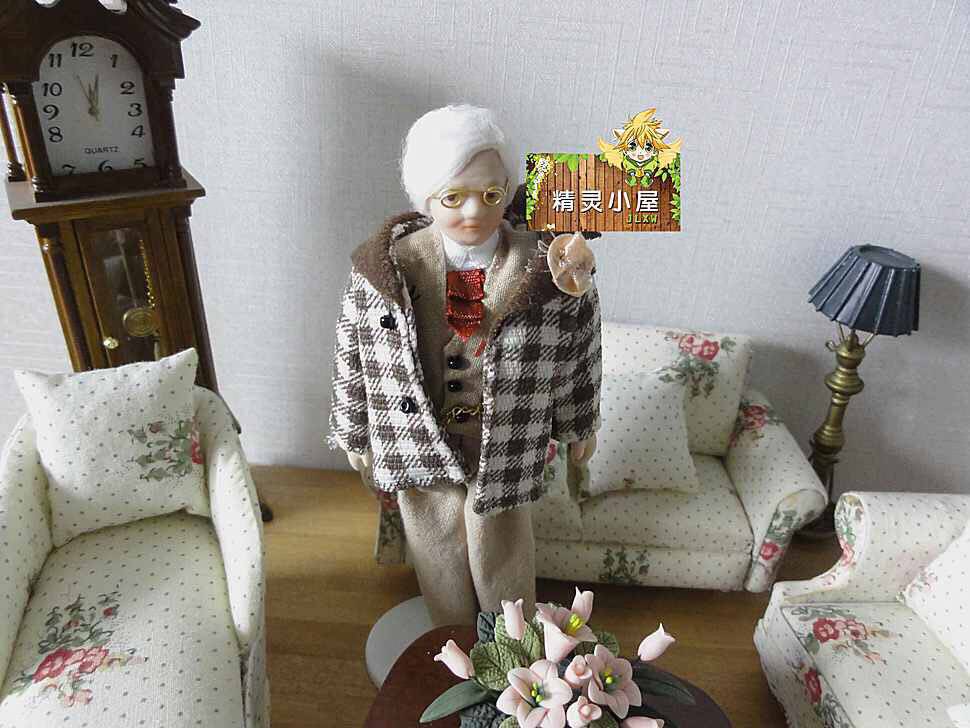 1:12 Dollhouse Miniature Figure Old Man