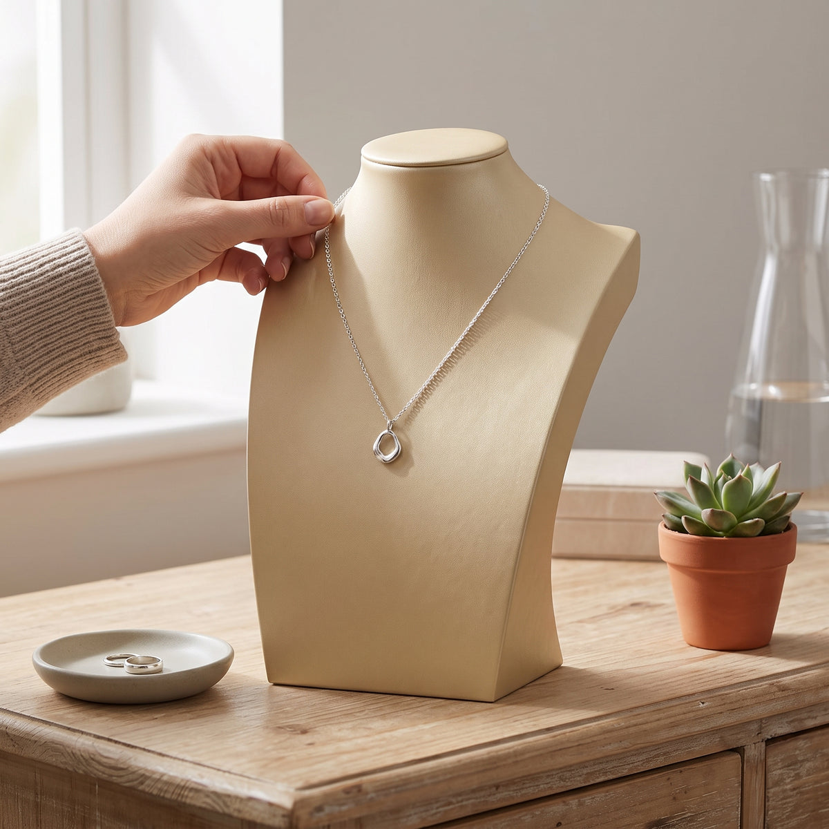 Jewelry Display Stand Necklace Pendant Bracelet Mannequin Bust Holder