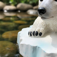 Arctic Animal Ice Float Waterproof Buoyant Arctic Bear Statue Whimsical Charm Resin Animal Statue for Garden, Courtyard