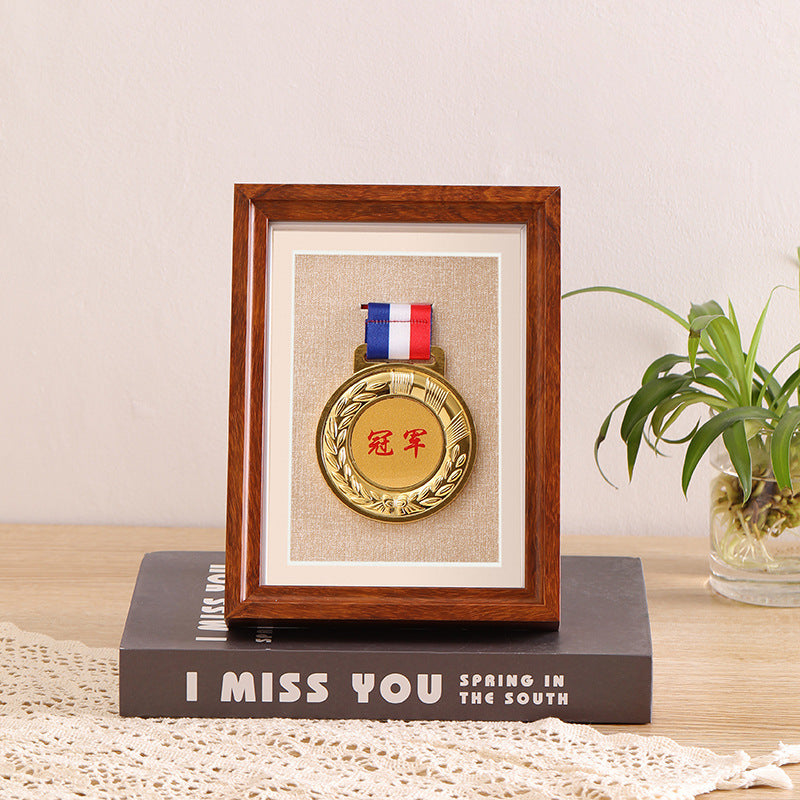 Rosewood / 7 Inch 1 Medal